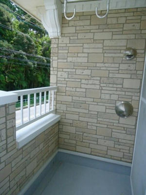 【バルコニー】 | サンフレスト | 落ち着いた時間を過ごせるバルコニーです