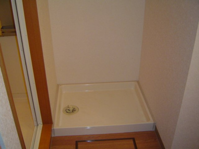 【その他】 | コンフォール・せいら | 洗濯機置場