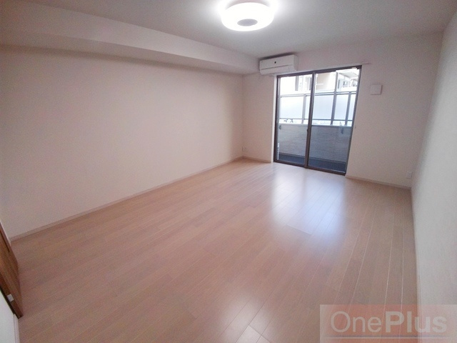 ウェルスクエア芦屋の居間・リビング