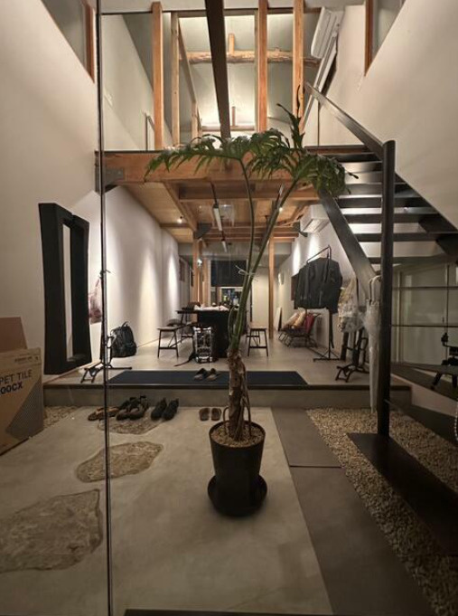 原４丁目　売店舗戸建ての玄関