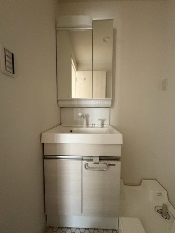 グランレーヴ上沢 の洗面所