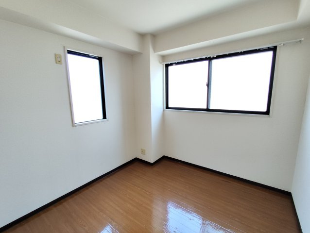 フォルテーヌ大杉の洋室