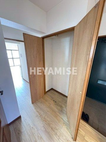 コート山椿の内装