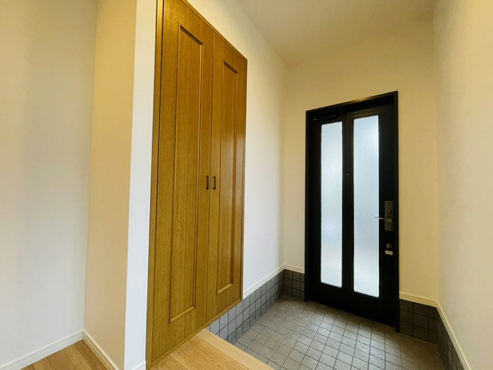 豊田市市木町10丁目の玄関