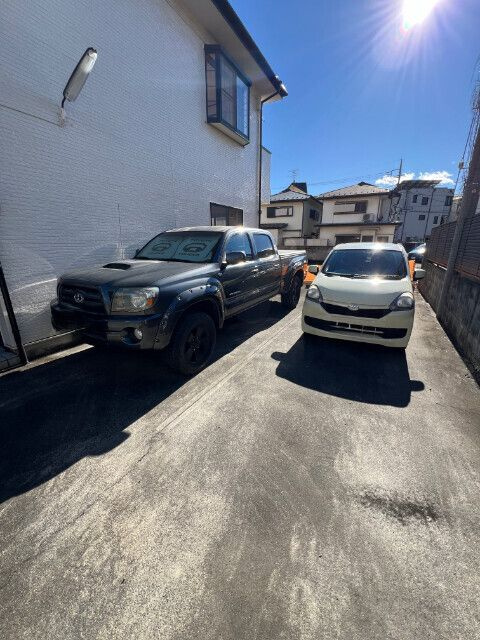 シャローム国立 の駐車場