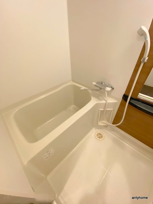 SERENiTE本町エコートの浴室