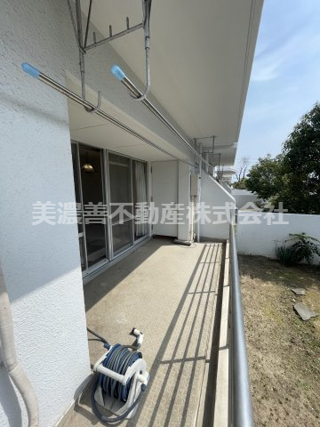 ６５０３７　コーポ田神D棟のバルコニー