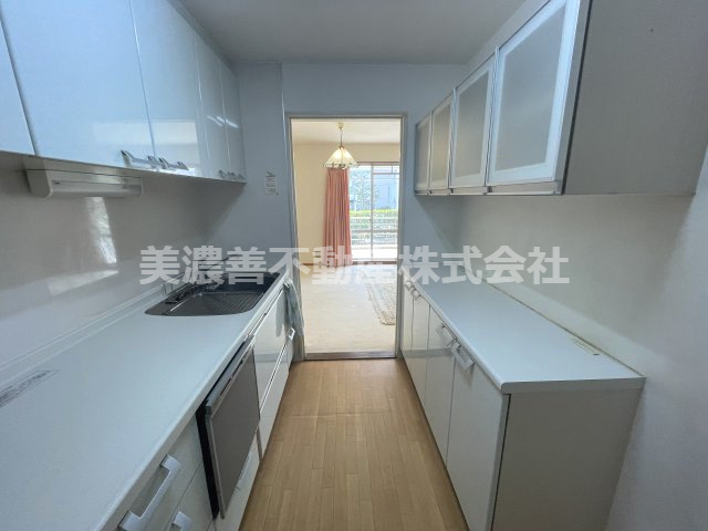 ６５０３７　コーポ田神D棟のキッチン