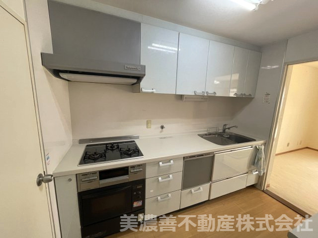 ６５０３７　コーポ田神D棟のキッチン