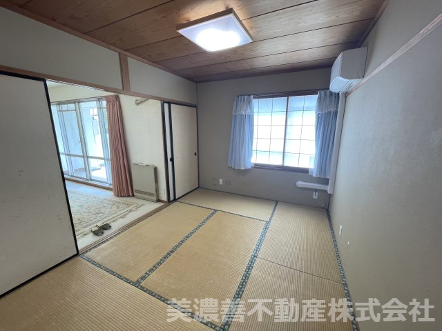 ６５０３７　コーポ田神D棟の和室