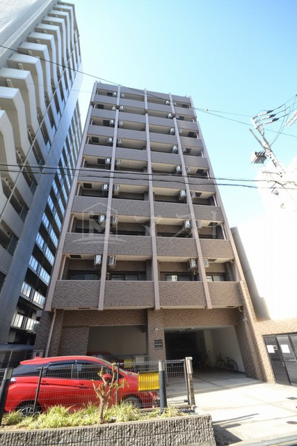 プレサンス西心斎橋の外観