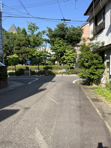土地　北野町の前面道路含む現地写真|北側道路　西から