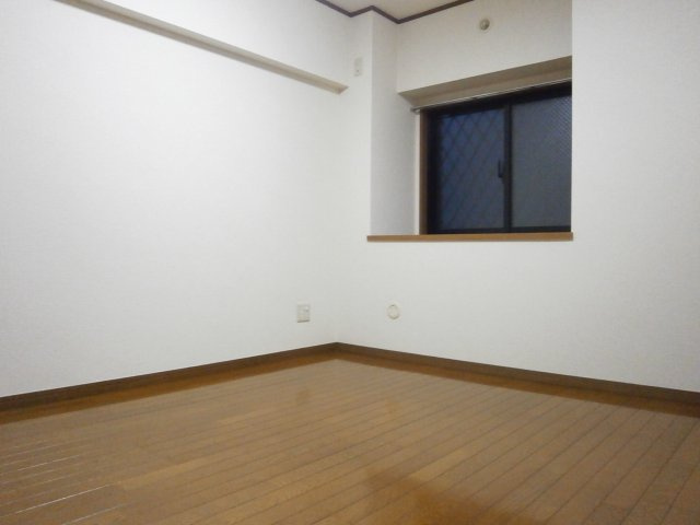 【寝室】