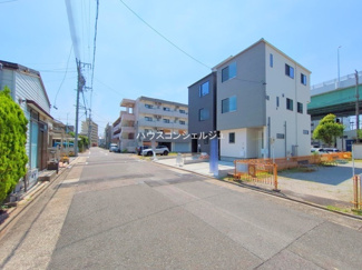 【前面道路含む現地写真】