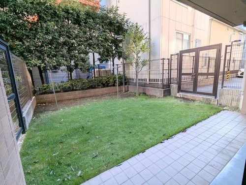 【庭】 | 藤和シティホームズ湘南台弐番館 | 簡単な家庭菜園も楽しめるお庭です