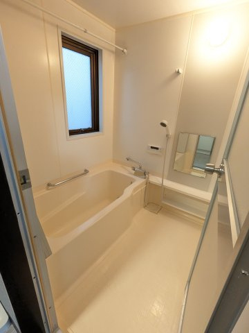 入山ビルの浴室