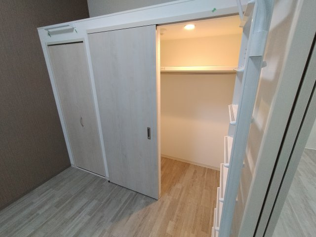 神戸市長田区松野通３丁目の賃貸マンションの収納