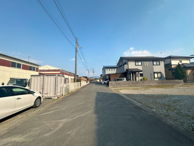 宮ノ陣六丁目の前面道路含む現地写真