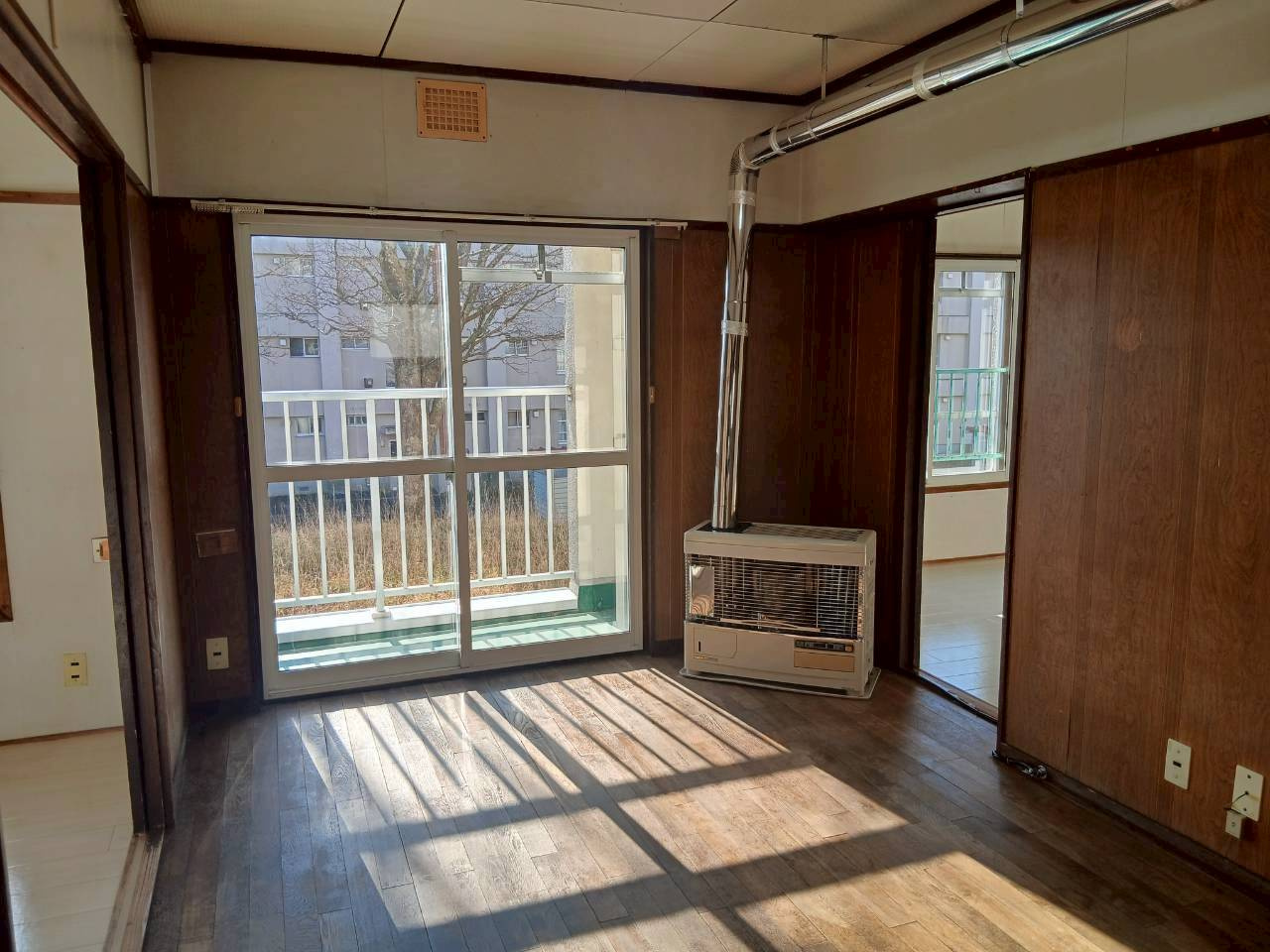 若草401マンションの居間・リビング