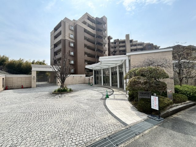 千里・桃山台プライマージュの外観