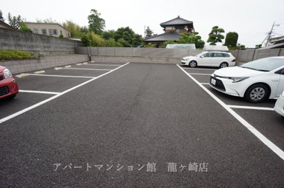 【駐車場】 | クレイノブロッケン