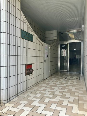 ジョイ茅ヶ崎第２ビルのエントランス