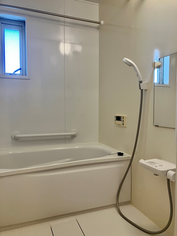 ジョイ茅ヶ崎第２ビルの浴室