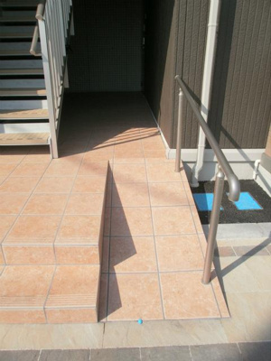 【エントランス】 | グランオッツⅢ | スロープ付き