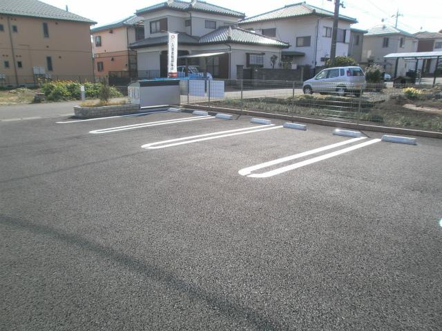 グランオッツⅢの駐車場