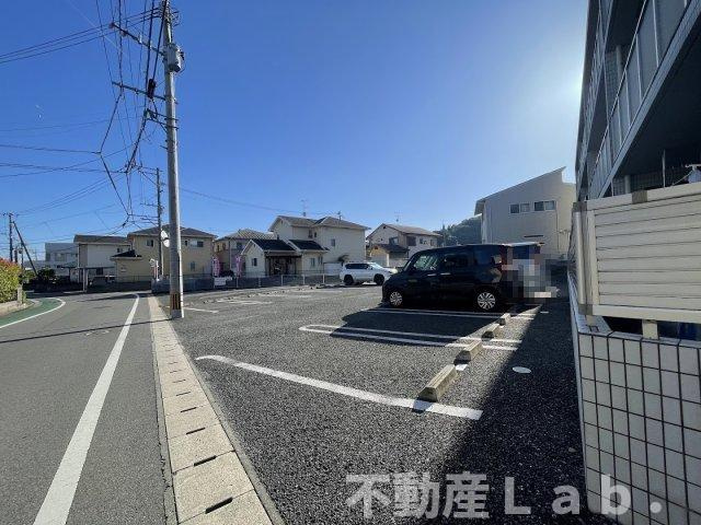 アーバンクレストⅠⅠの駐車場