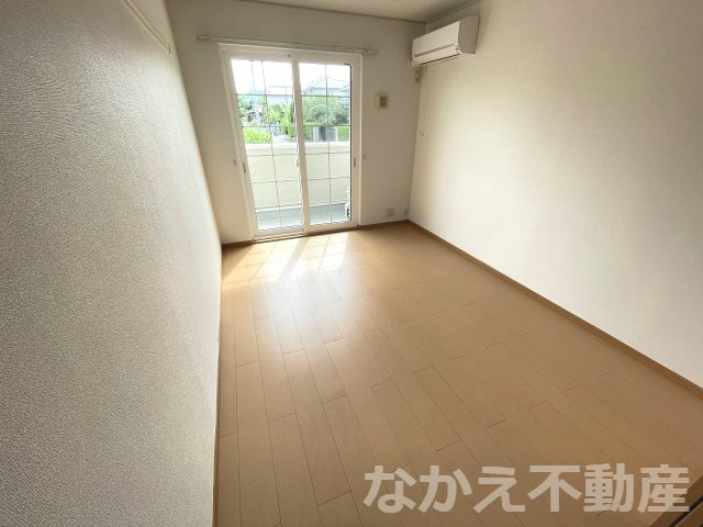 【寝室】 | 広くて明るい寝室