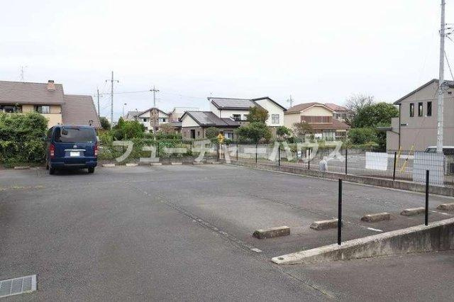 マノワール　Ｂの駐車場