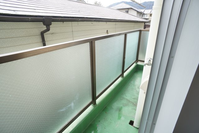 ハイツ77のバルコニー