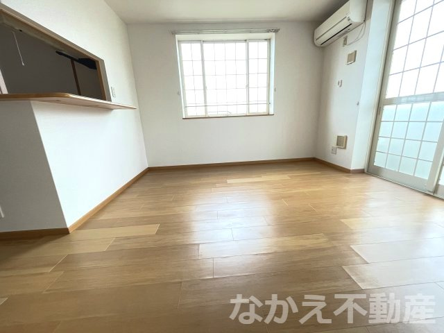 【居間・リビング】 | こちらの居間で趣味の時間をお楽しみください