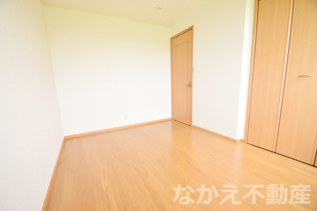 【寝室】 | 広くて明るい寝室