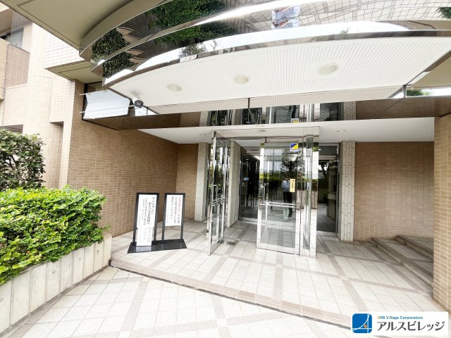 モアステージ東所沢のエントランス