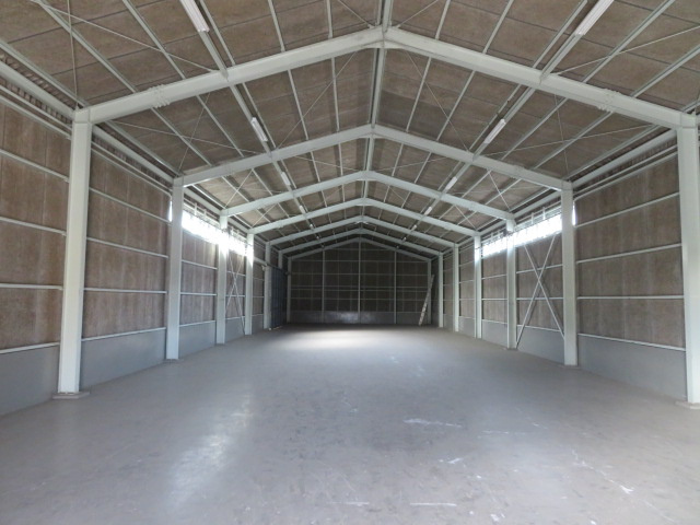 入間市大字寺竹の倉庫の内装