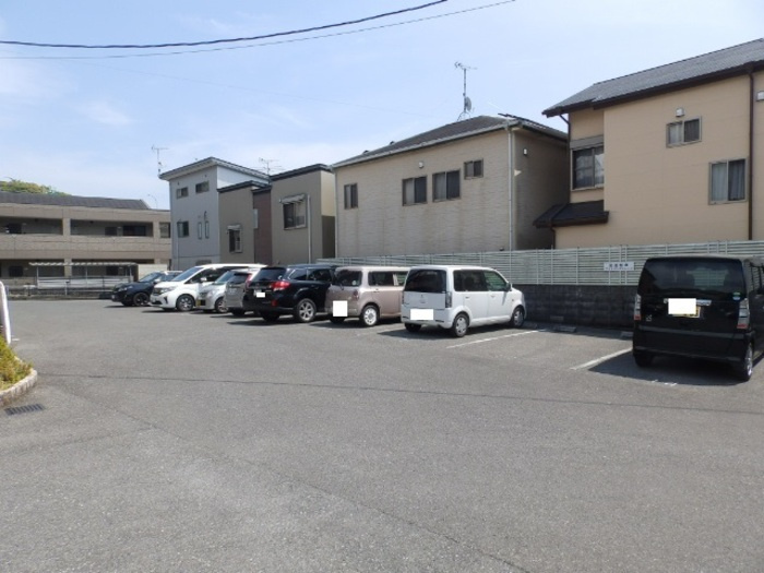 リビングタウン薊野の駐車場|駐車場