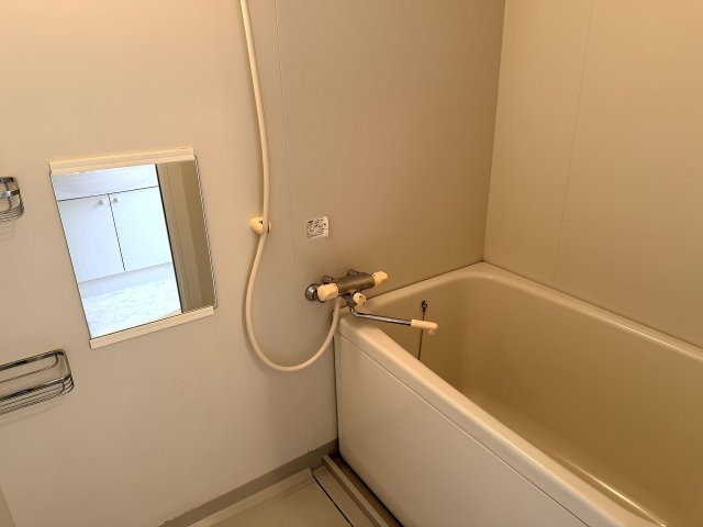 クローバーの浴室