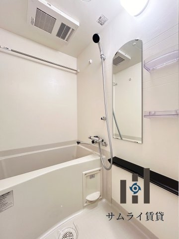 ディアレイシャス尾頭橋の浴室