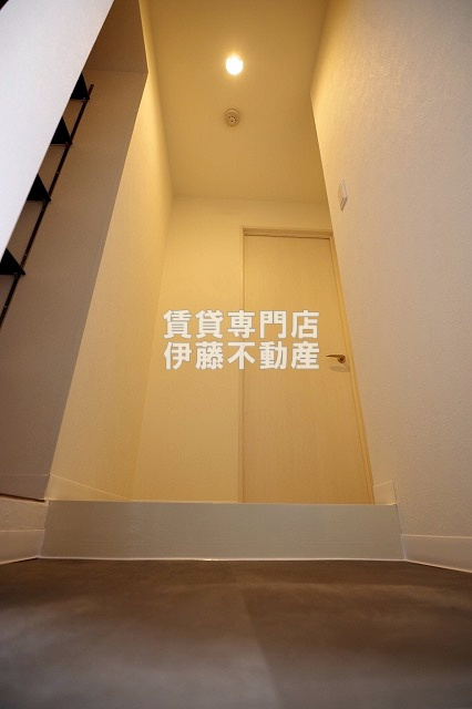 Celenest浄心の玄関