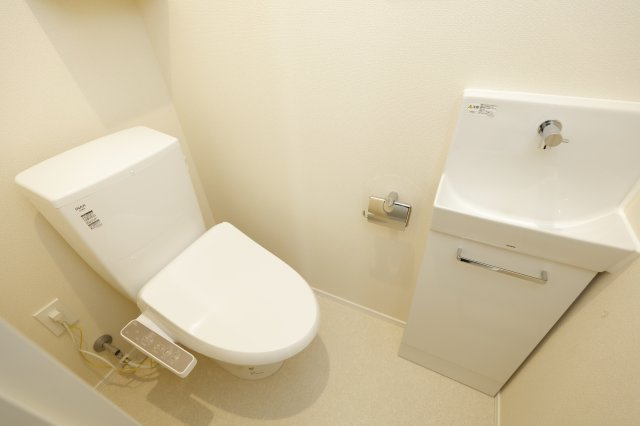 フリージア一色のトイレ