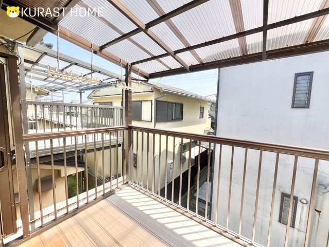 京都市西京区松室北河原町　中古戸建のバルコニー