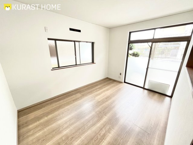 京都市西京区松室北河原町　中古戸建の居間・リビング