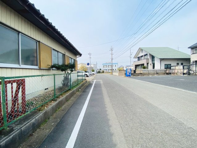 売土地　羽島市福寿町間島6丁目　108.59坪の前面道路含む現地写真