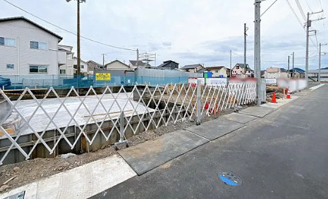 【前面道路含む現地写真】の画像