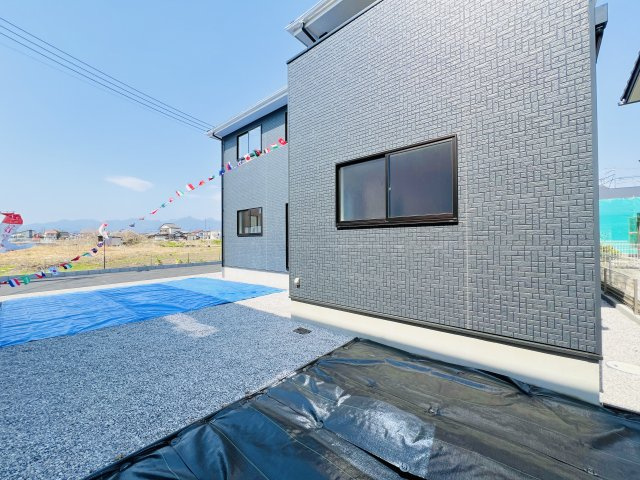 前橋市総社町植野の外観|駐車スペースを確保しながらもBBQや家庭菜園なども出来ちゃいます(^^♪