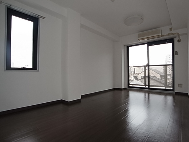 神戸市長田区久保町３丁目の賃貸マンションの居間・リビング|室内