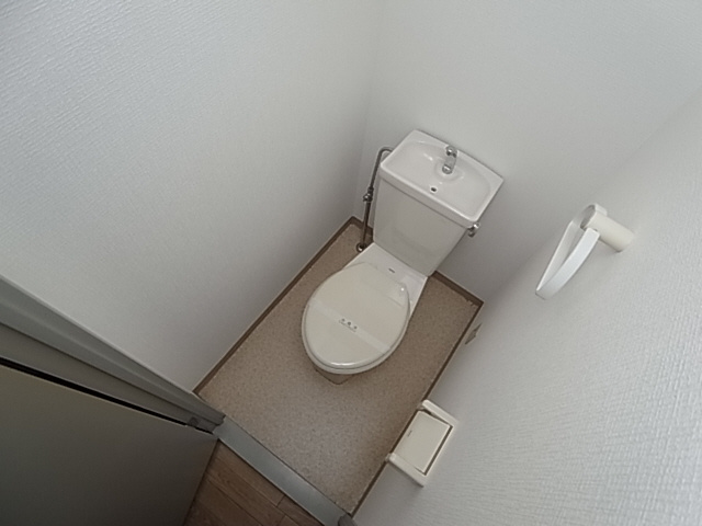 神戸市長田区久保町３丁目の賃貸マンションのトイレ|トイレ