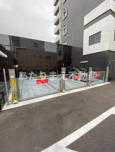 アルファシオレヴァークの駐車場
